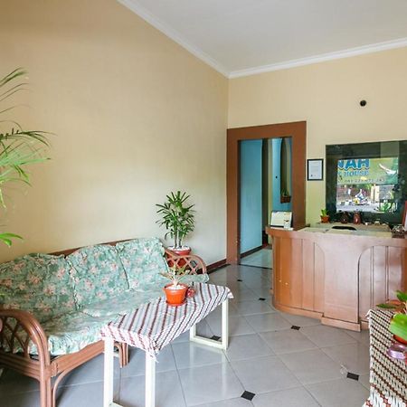Reddoorz Syariah @ Sakinah Guesthouse Sragen Exterior photo